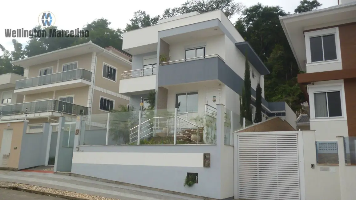 Foto 2 de Casa com 4 quartos à venda, 326m2 em Forquilhinha, Sao Jose - SC