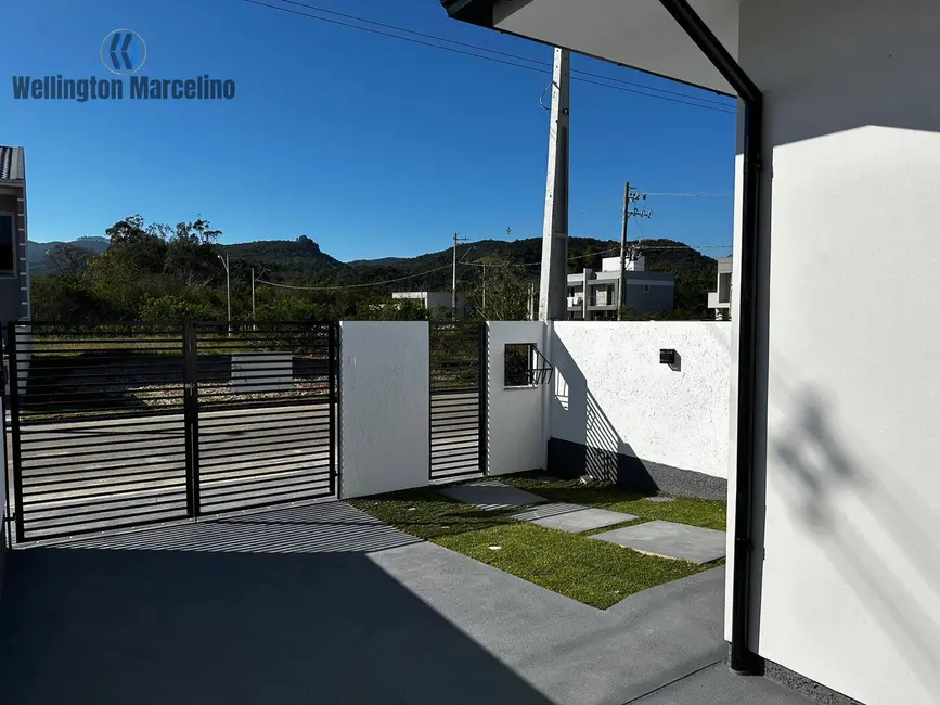 Foto 3 de Casa com 2 quartos à venda, 54m2 em Colônia Santana, Sao Jose - SC