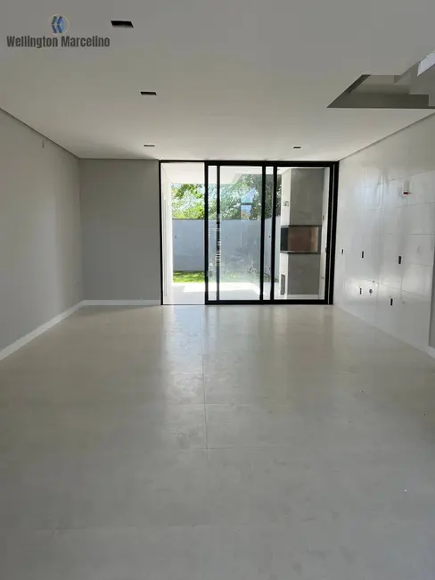 Sobrado com 3 quartos à venda, 85m2 em Forquilhas, Sao Jose - SC - imagem 9 Foto 9 de Sobrado com 3 quartos à venda, 85m2 em Forquilhas, Sao Jose - SC