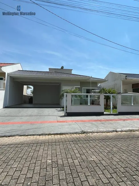 Foto 2 de Casa de Condomínio com 3 quartos à venda, 156m2 em Praia de Fora, Palhoca - SC