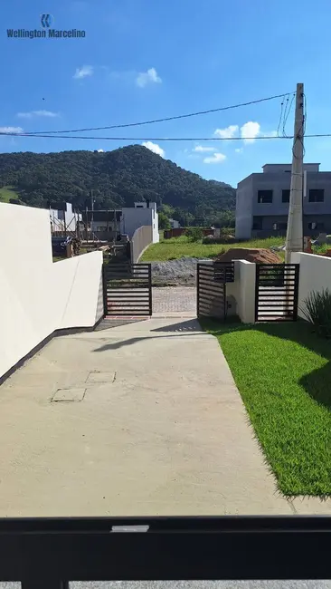 Foto 2 de Sobrado com 2 quartos à venda, 85m2 em Forquilhas, Sao Jose - SC