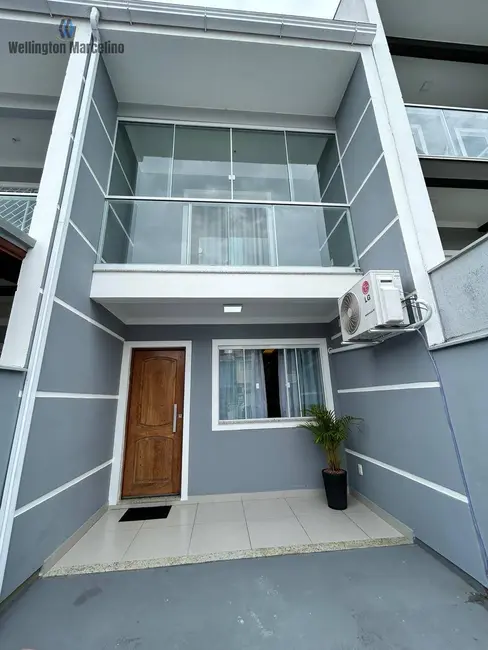 Foto 2 de Casa com 2 quartos à venda, 85m2 em Forquilhas, Sao Jose - SC