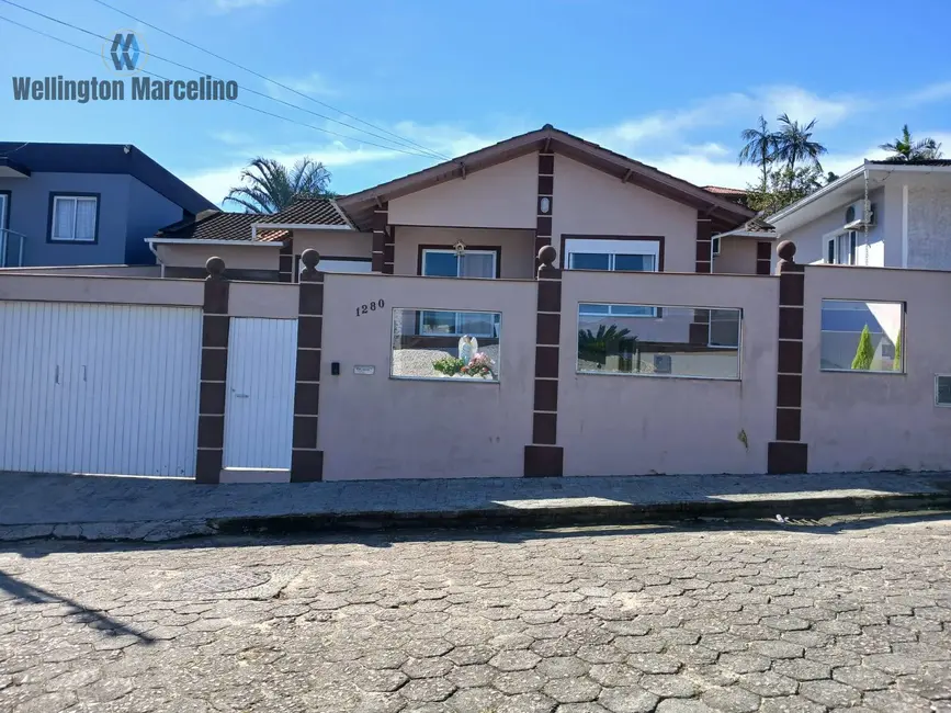 Foto 1 de Casa com 3 quartos à venda, 235m2 em Santo Amaro Da Imperatriz - SC