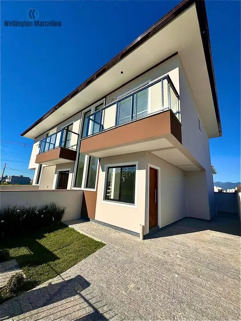 Foto 1 de Sobrado com 2 quartos à venda, 83m2 em Bela Vista, Palhoca - SC