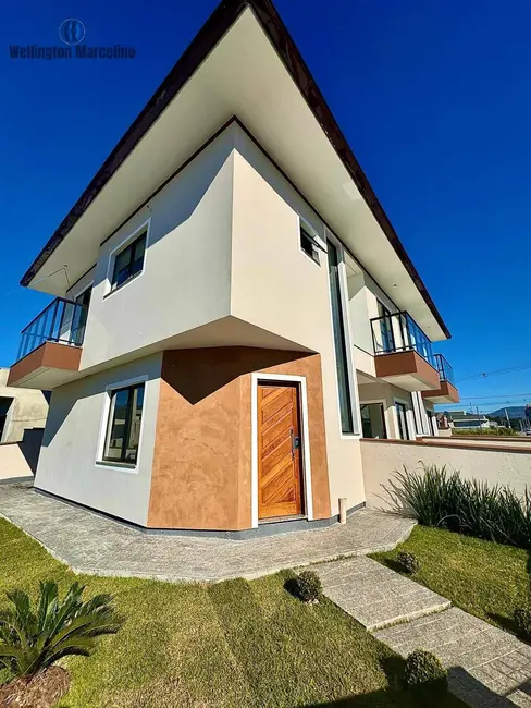 Foto 1 de Sobrado com 2 quartos à venda, 84m2 em Bela Vista, Palhoca - SC