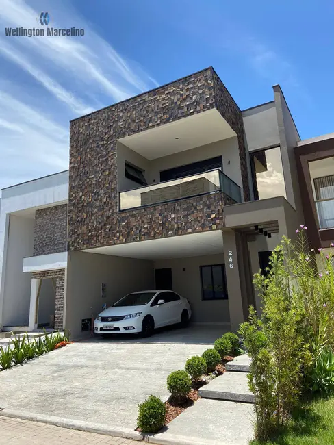 Foto 1 de Casa de Condomínio com 3 quartos à venda, 205m2 em Beira Rio, Biguacu - SC