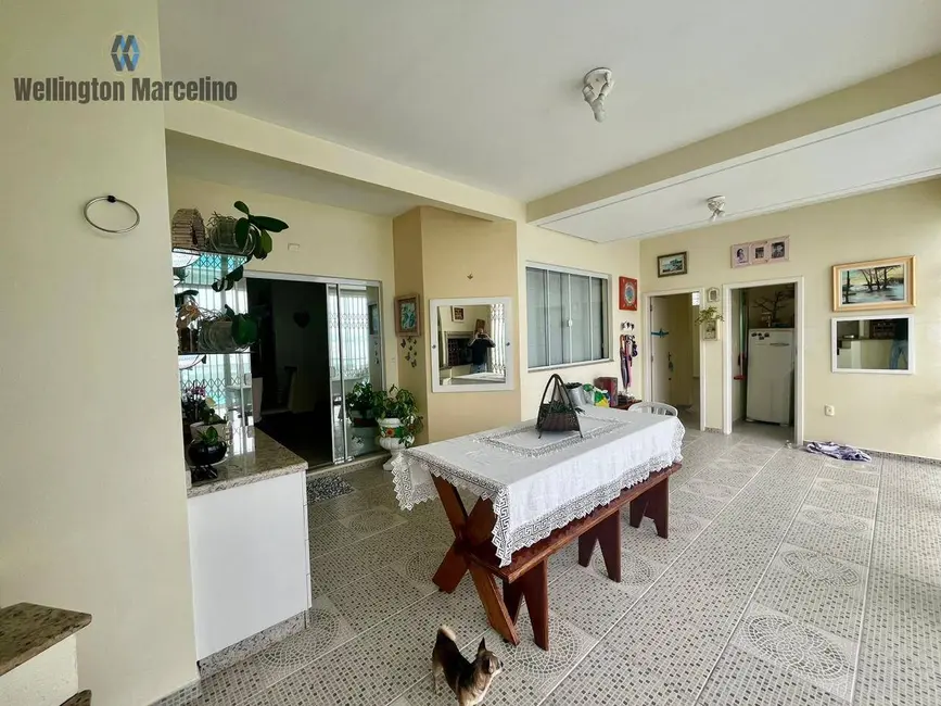 Foto 9 de Casa com 3 quartos à venda, 237m2 em Ponta de Baixo, Sao Jose - SC