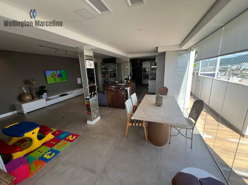 Cobertura com 3 quartos à venda, 77m2 em Centro, Palhoca - SC - imagem 5 Foto 5 de Cobertura com 3 quartos à venda, 77m2 em Centro, Palhoca - SC