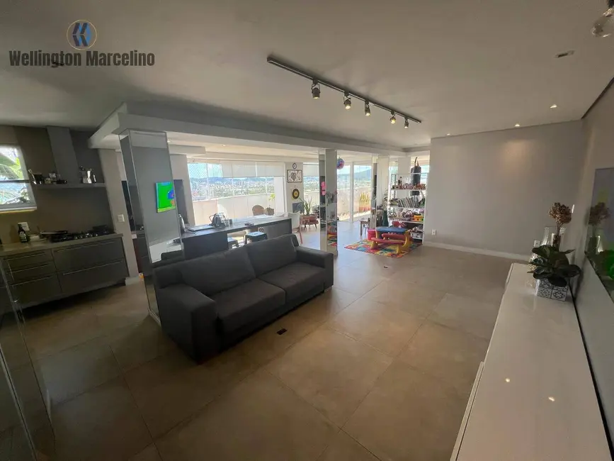 Cobertura com 3 quartos à venda, 77m2 em Centro, Palhoca - SC - imagem 7 Foto 7 de Cobertura com 3 quartos à venda, 77m2 em Centro, Palhoca - SC