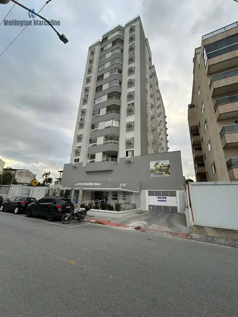 Foto 1 de Apartamento com 2 quartos à venda, 75m2 em Barreiros, Sao Jose - SC