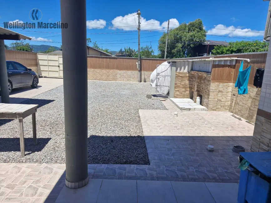 Foto 3 de Casa com 2 quartos à venda, 68m2 em Palhoca - SC