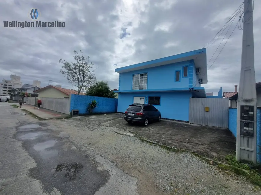 Foto 2 de Casa com 4 quartos à venda, 300m2 em Ponte do Imaruim, Palhoca - SC