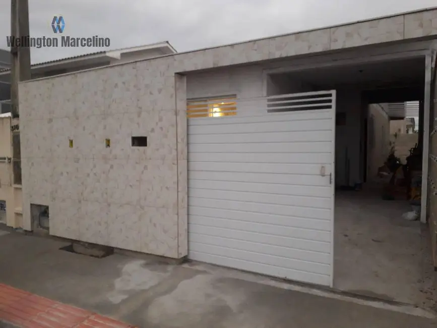 Foto 2 de Casa com 2 quartos à venda, 60m2 em Barra do Aririú, Palhoca - SC