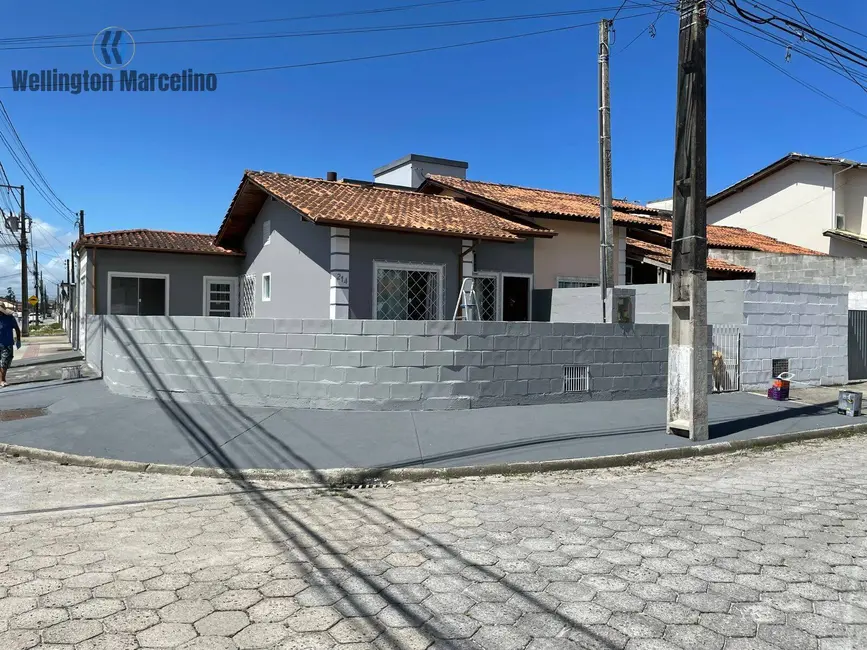Foto 3 de Casa com 2 quartos à venda, 80m2 em Barra do Aririú, Palhoca - SC