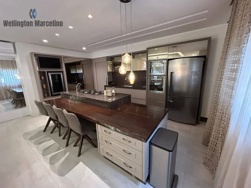 Foto 3 de Casa com 4 quartos à venda, 356m2 em Pedra Branca, Palhoca - SC