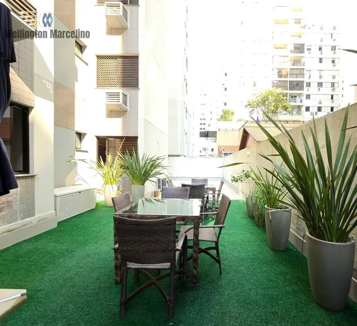 Apartamento com 3 quartos à venda, 210m2 em Centro, Florianopolis - SC - imagem 5 Foto 5 de Apartamento com 3 quartos à venda, 210m2 em Centro, Florianopolis - SC