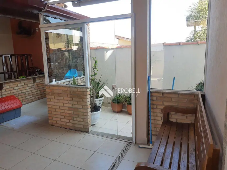 Foto 3 de Sobrado com 4 quartos à venda, 300m2 em Parque das Laranjeiras, Itatiba - SP