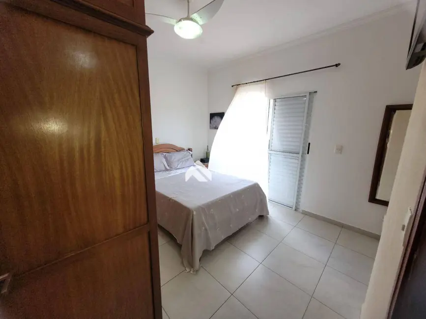 Sobrado com 3 quartos à venda, 142m2 em Centro, Itatiba - SP - imagem 7 Foto 7 de Sobrado com 3 quartos à venda, 142m2 em Centro, Itatiba - SP