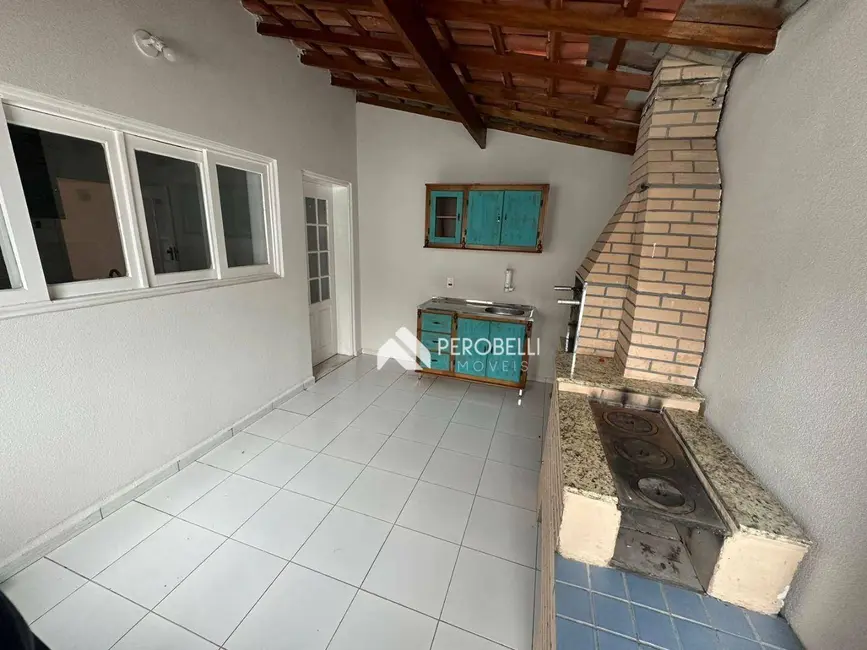 Casa com 3 quartos à venda, 250m2 em Centro, Itatiba - SP - imagem 3 Foto 3 de Casa com 3 quartos à venda, 250m2 em Centro, Itatiba - SP