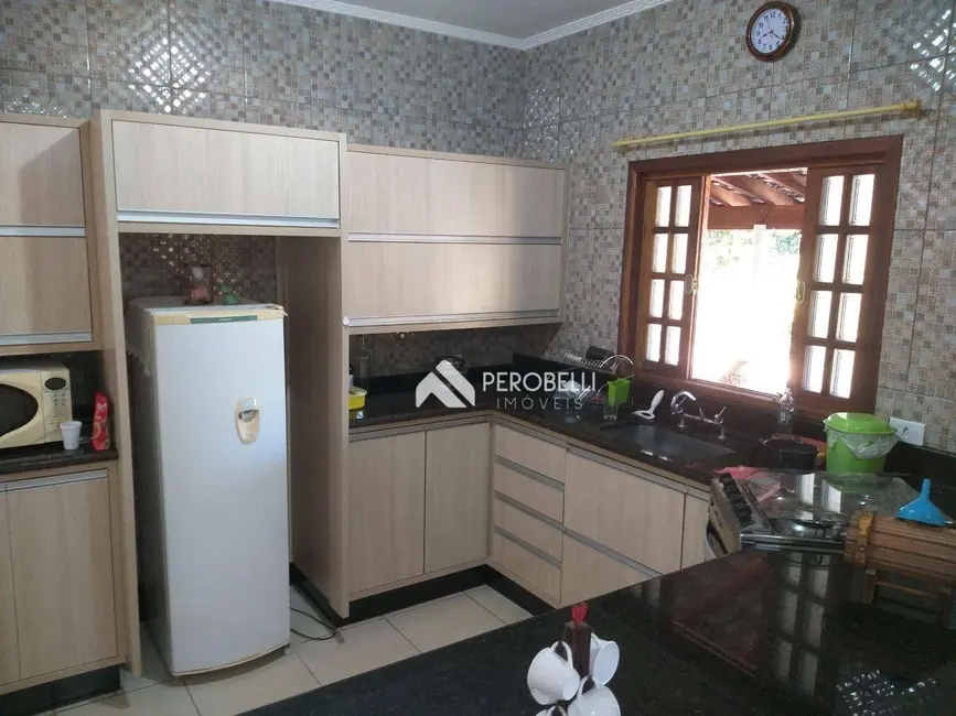 Foto 3 de Chácara com 5 quartos à venda, 3000m2 em Monte Alegre Do Sul - SP