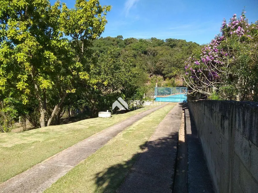 Foto 1 de Chácara com 5 quartos à venda, 3000m2 em Monte Alegre Do Sul - SP