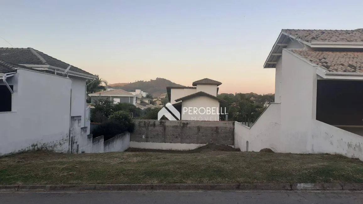 Foto 2 de Terreno / Lote à venda, 300m2 em Centro, Itatiba - SP