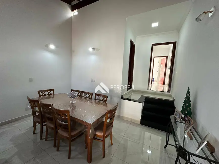 Casa com 3 quartos à venda, 199m2 em Centro, Itatiba - SP - imagem 3 Foto 3 de Casa com 3 quartos à venda, 199m2 em Centro, Itatiba - SP