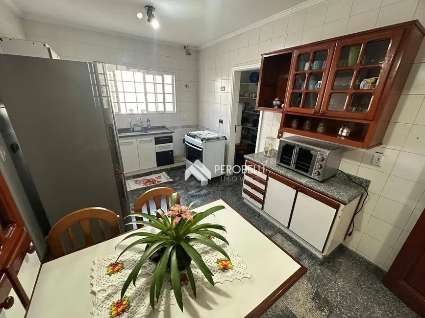 Casa com 4 quartos à venda, 270m2 em Centro, Itatiba - SP - imagem 7 Foto 7 de Casa com 4 quartos à venda, 270m2 em Centro, Itatiba - SP