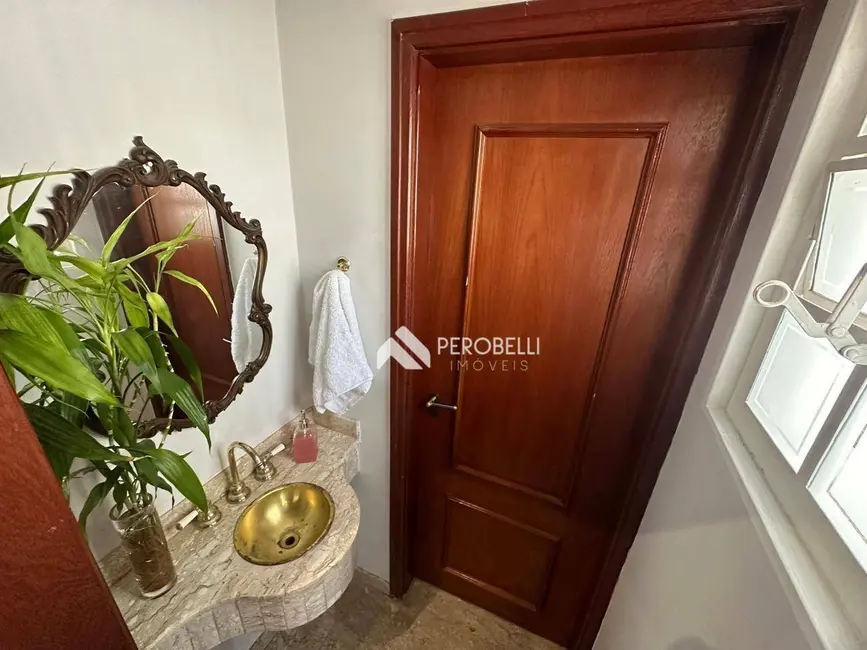 Casa com 4 quartos à venda, 270m2 em Centro, Itatiba - SP - imagem 4 Foto 4 de Casa com 4 quartos à venda, 270m2 em Centro, Itatiba - SP