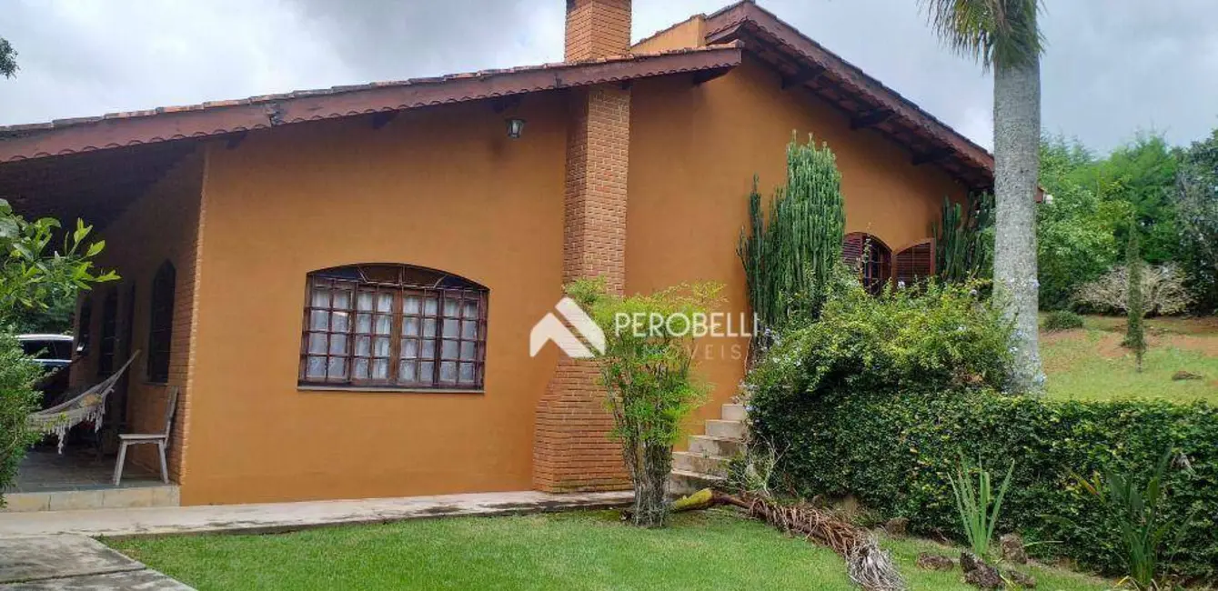 Chácara com 3 quartos à venda, 2013m2 em Centro, Itatiba - SP - imagem 3 Foto 3 de Chácara com 3 quartos à venda, 2013m2 em Centro, Itatiba - SP