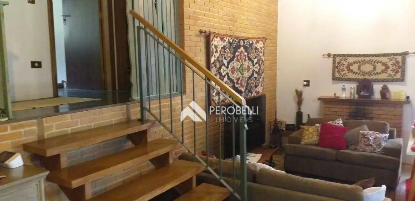 Chácara com 3 quartos à venda, 2013m2 em Centro, Itatiba - SP - imagem 7 Foto 7 de Chácara com 3 quartos à venda, 2013m2 em Centro, Itatiba - SP