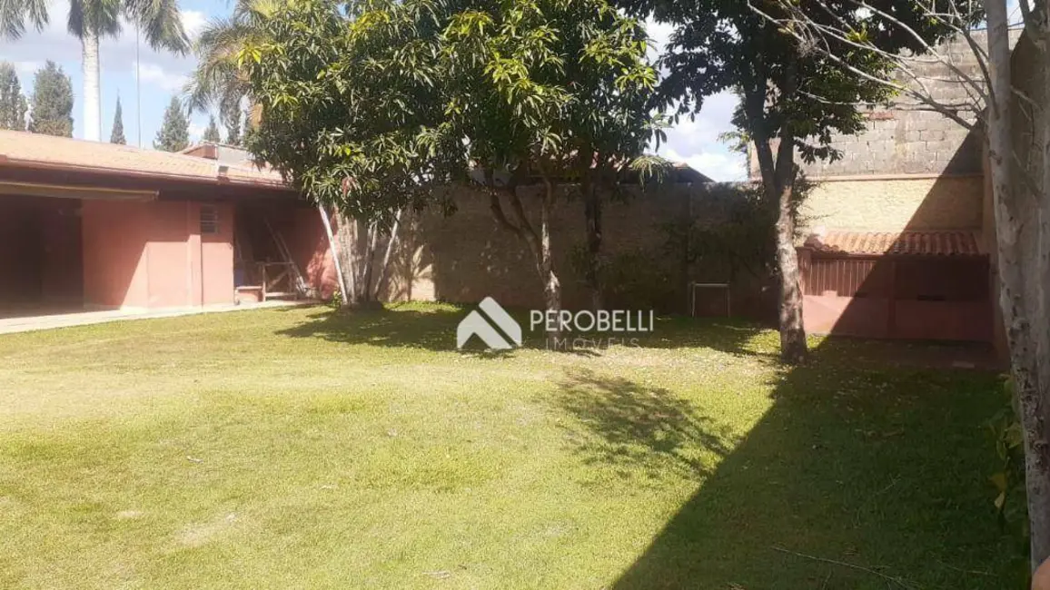 Chácara com 3 quartos à venda, 1000m2 em Centro, Itatiba - SP - imagem 6 Foto 6 de Chácara com 3 quartos à venda, 1000m2 em Centro, Itatiba - SP