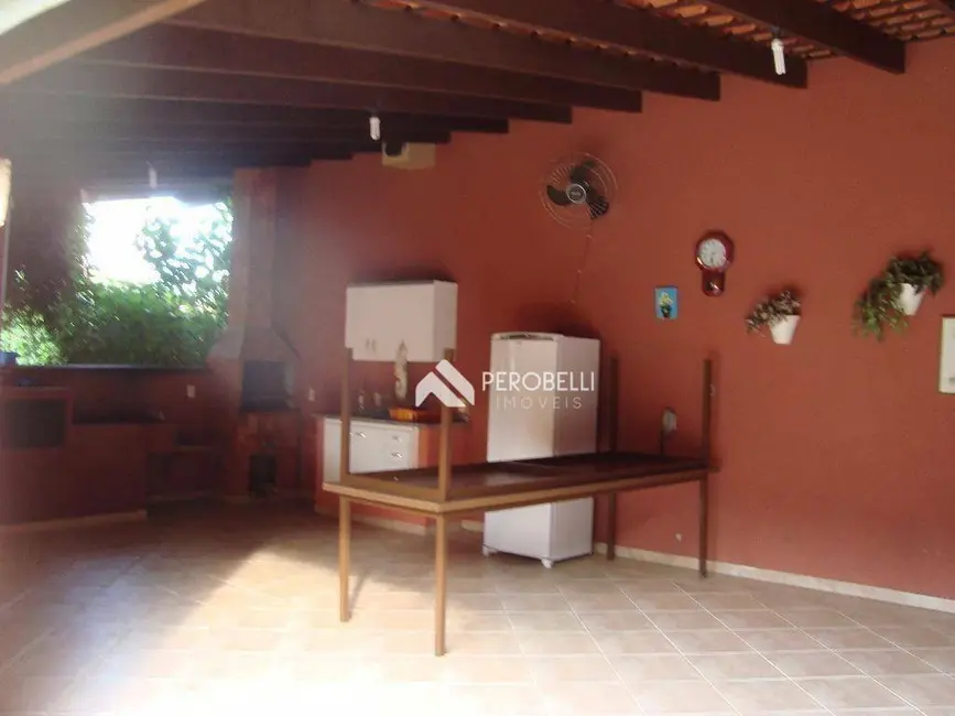 Chácara com 3 quartos à venda, 1000m2 em Centro, Itatiba - SP - imagem 5 Foto 5 de Chácara com 3 quartos à venda, 1000m2 em Centro, Itatiba - SP