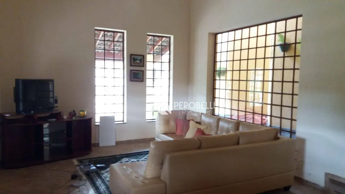 Chácara com 3 quartos à venda, 1580m2 em Centro, Itatiba - SP - imagem 9 Foto 9 de Chácara com 3 quartos à venda, 1580m2 em Centro, Itatiba - SP