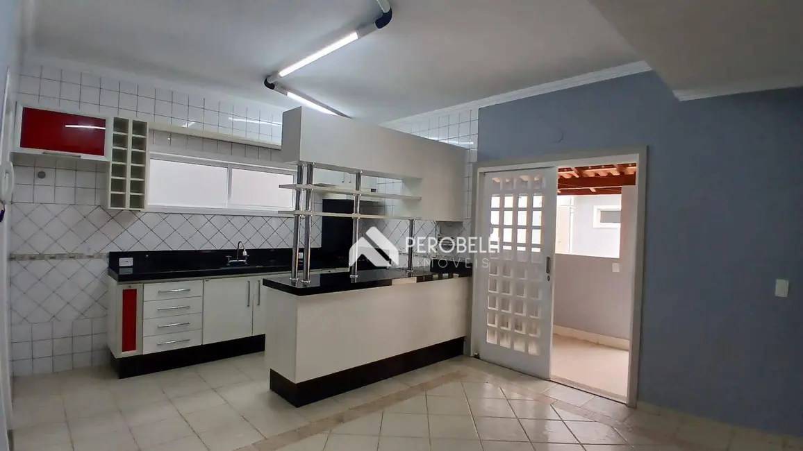 Foto 1 de Casa com 3 quartos à venda, 360m2 em Centro, Itatiba - SP
