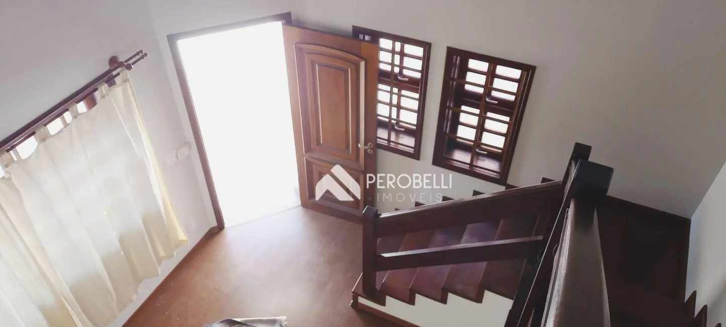 Casa com 3 quartos à venda, 250m2 em Centro, Itatiba - SP - imagem 4 Foto 4 de Casa com 3 quartos à venda, 250m2 em Centro, Itatiba - SP