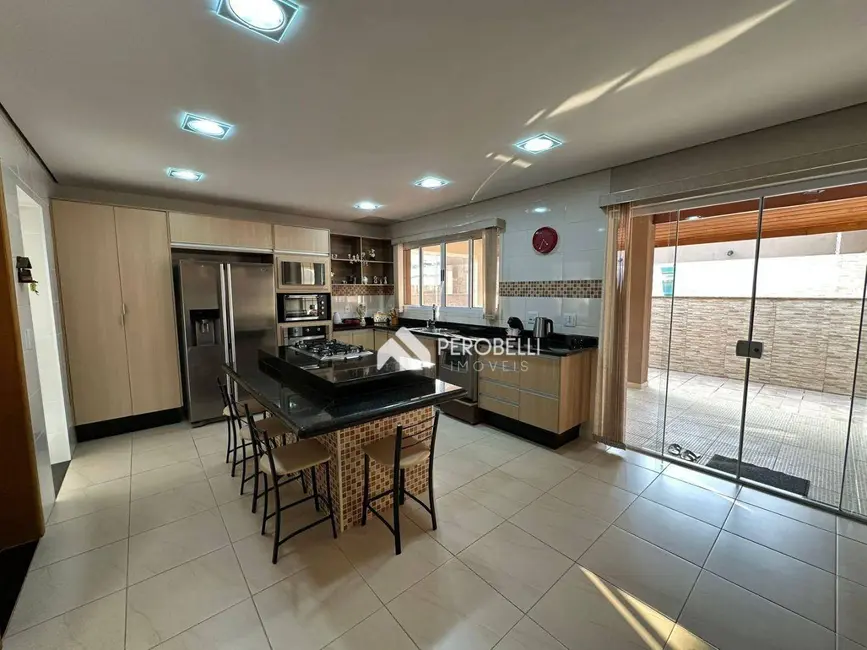 Casa de Condomínio com 3 quartos à venda, 380m2 em Centro, Itatiba - SP - imagem 6 Foto 6 de Casa de Condomínio com 3 quartos à venda, 380m2 em Centro, Itatiba - SP