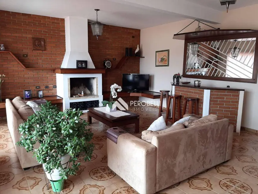 Casa com 6 quartos à venda, 500m2 em Centro, Itatiba - SP - imagem 5 Foto 5 de Casa com 6 quartos à venda, 500m2 em Centro, Itatiba - SP