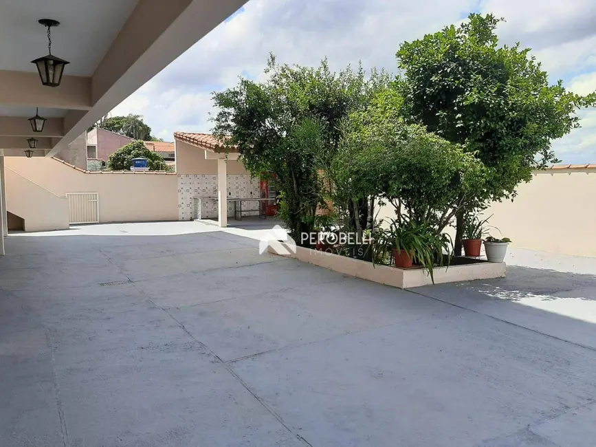 Casa com 6 quartos à venda, 500m2 em Centro, Itatiba - SP - imagem 3 Foto 3 de Casa com 6 quartos à venda, 500m2 em Centro, Itatiba - SP