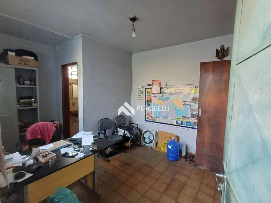 Foto 2 de Armazém / Galpão à venda, 335m2 em Centro, Itatiba - SP
