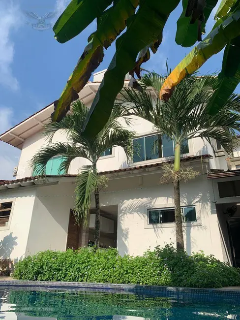 Casa de Condomínio com 5 quartos à venda, 450m2 em Quarenta Horas (Coqueiro), Ananindeua - PA - imagem 4 Foto 4 de Casa de Condomínio com 5 quartos à venda, 450m2 em Quarenta Horas (Coqueiro), Ananindeua - PA