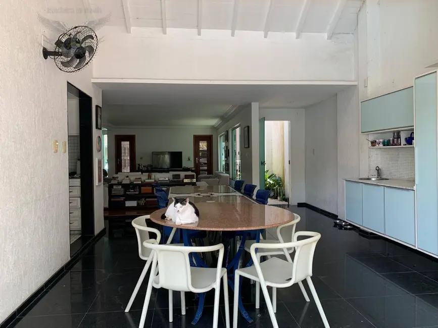 Casa de Condomínio com 5 quartos à venda, 450m2 em Quarenta Horas (Coqueiro), Ananindeua - PA - imagem 8 Foto 8 de Casa de Condomínio com 5 quartos à venda, 450m2 em Quarenta Horas (Coqueiro), Ananindeua - PA