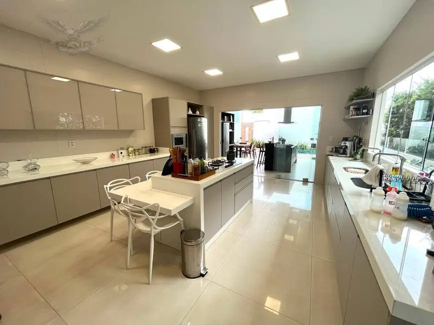 Foto 3 de Casa de Condomínio com 3 quartos à venda, 510m2 em Atalaia, Ananindeua - PA