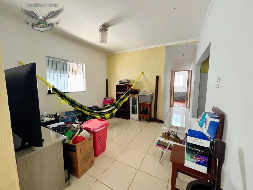 Casa com 3 quartos à venda, 200m2 em Centro, Ananindeua - PA - imagem 4 Foto 4 de Casa com 3 quartos à venda, 200m2 em Centro, Ananindeua - PA