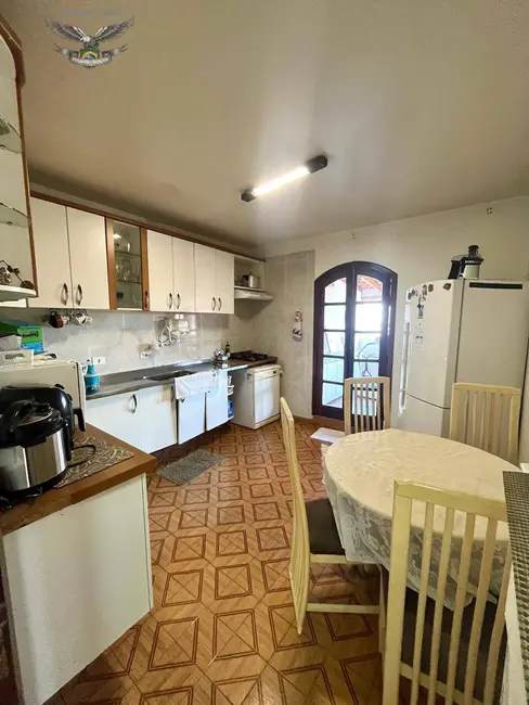 Casa com 2 quartos para alugar, 100m2 em Parque Santo Antônio, Guarulhos - SP - imagem 9 Foto 9 de Casa com 2 quartos para alugar, 100m2 em Parque Santo Antônio, Guarulhos - SP