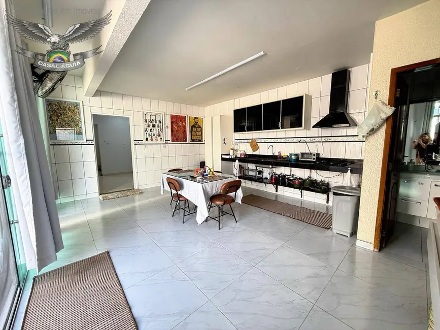 Foto 2 de Casa de Condomínio com 5 quartos à venda, 180m2 em Parque Verde, Belem - PA