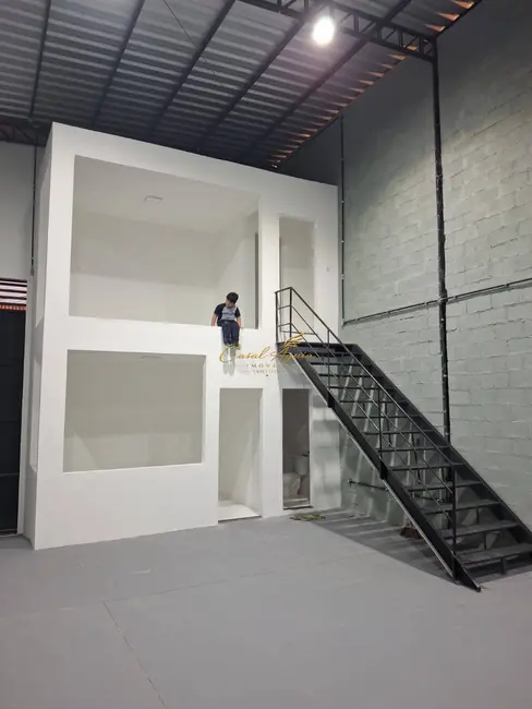 Armazém / Galpão à venda e para alugar, 200m2 em Coqueiro, Ananindeua - PA - imagem 5 Foto 5 de Armazém / Galpão à venda e para alugar, 200m2 em Coqueiro, Ananindeua - PA