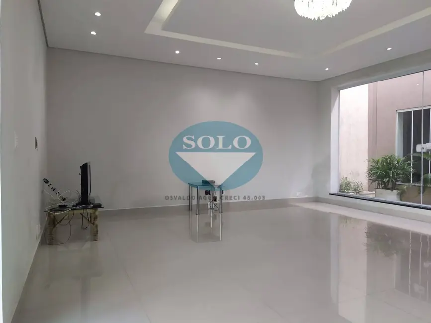 Foto 3 de Casa com 2 quartos à venda, 200m2 em Santo Antônio, Jundiai - SP