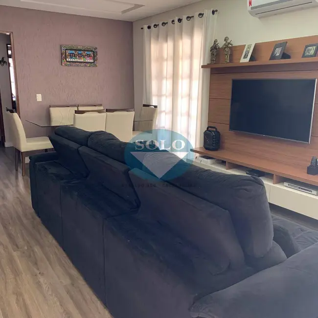 Casa com 3 quartos à venda, 208m2 em Vila Nova Jundiainópolis, Jundiai - SP - imagem 4 Foto 4 de Casa com 3 quartos à venda, 208m2 em Vila Nova Jundiainópolis, Jundiai - SP