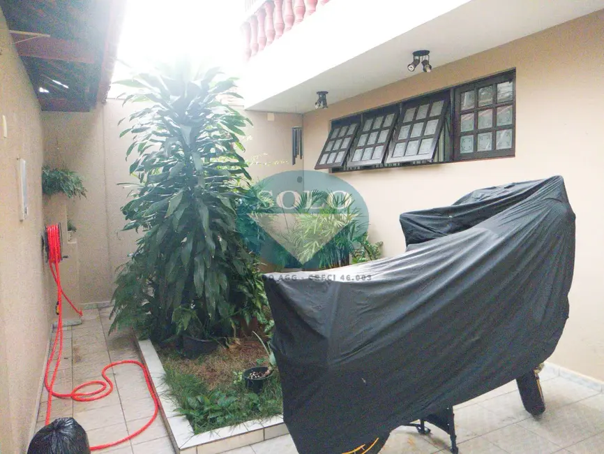 Foto 2 de Casa com 3 quartos à venda, 168m2 em Vila Rio Branco, Jundiai - SP